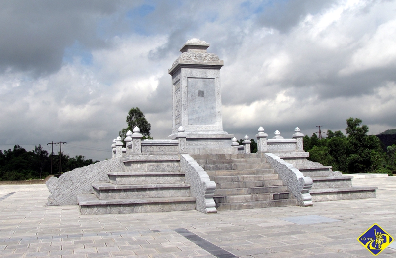 Đài Hoàng Đế lệnh chỉ được dựng trong khu Di tích điểm khai thác than đầu tiên tại xã Yên Thọ (TX Đông Triều).