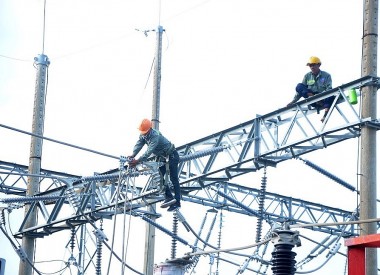 Đẩy nhanh tiến độ các công trình lưới điện cao áp khu vực miền Nam
