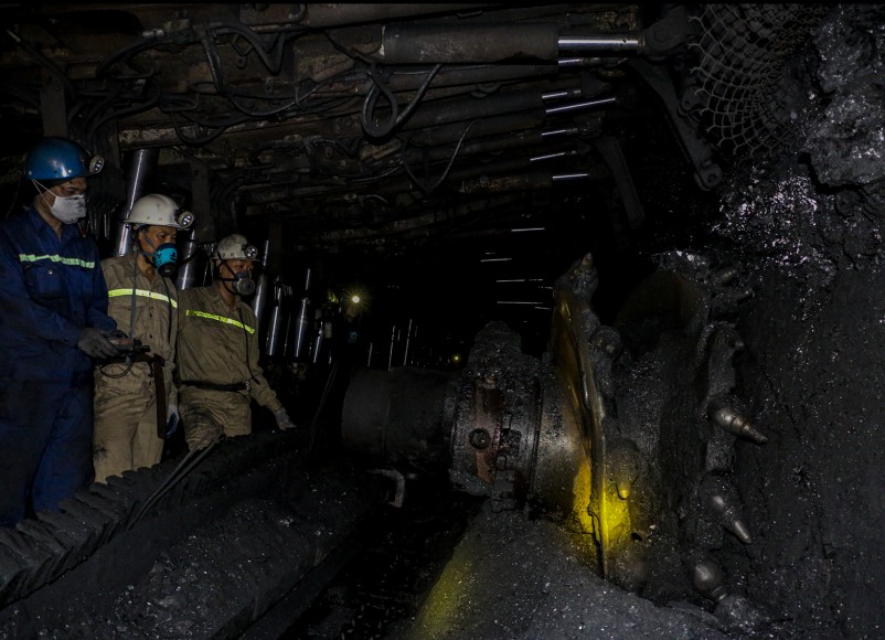 TKV khuyến khích các đơn vị tăng sản lượng khai thác than