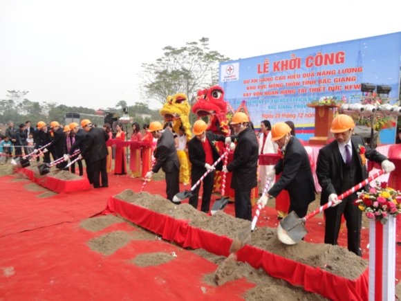 Khởi công dự án nâng cao hiệu quả lưới điện nông thôn tỉnh Bắc Giang