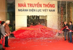 Khai trương Nhà truyền thống ngành Điện lực Việt Nam
