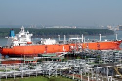 Kho cảng PV GAS Vũng Tàu tiếp nhận chuyến tàu LPG thứ 100