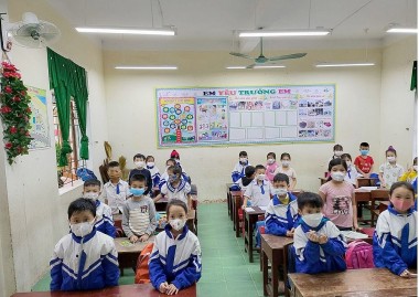Mô hình lớp học đạt ánh sáng tiêu chuẩn, tiết kiệm điện ở Nghệ An