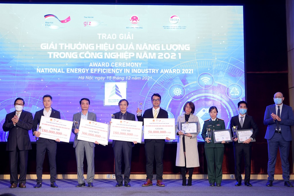 Trao giải ‘Giải thưởng hiệu quả năng lượng trong công nghiệp, xây dựng 2021’