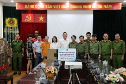 PVTrans trao tặng 40 máy tính cho công an quận Ba Đình
