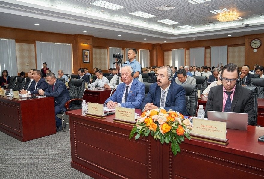 Ký văn kiện Kỳ họp Hội đồng Liên doanh Việt - Nga Vietsovpetro lần thứ 56