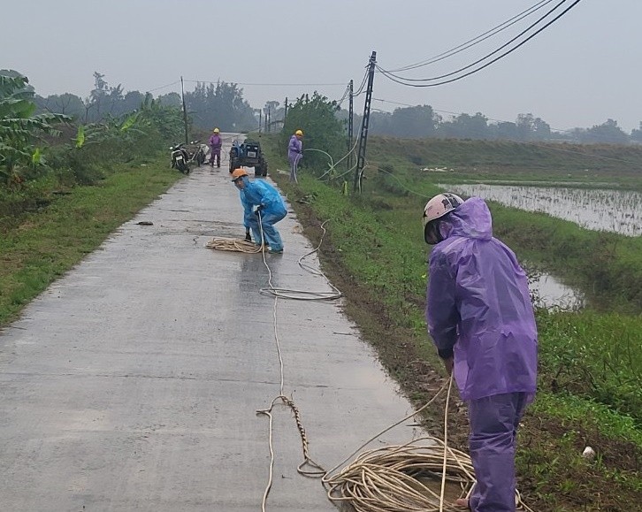 Tháo gỡ ‘nút thắt’ triển khai dự án cải tạo mạch vòng 22 kV tại Hà Tĩnh