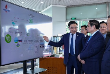 Thủ tướng dự hội nghị triển khai nhiệm vụ năm 2024 và trao quyết định bổ nhiệm Chủ tịch PVN