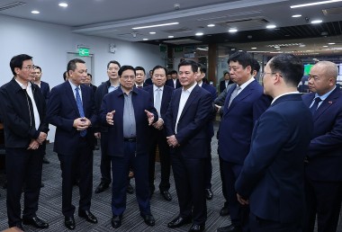 Thủ tướng Chính phủ làm việc với Tập đoàn Điện lực Việt Nam