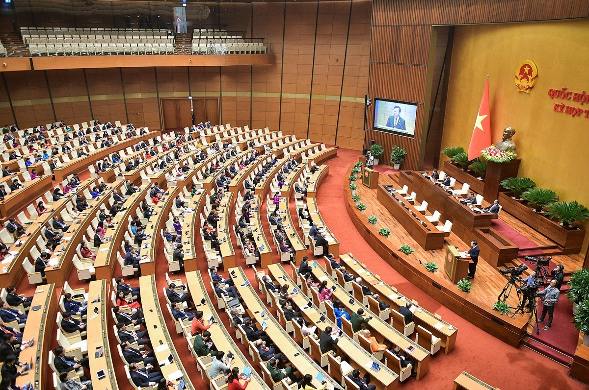 Chính phủ đề nghị Quốc hội phân bổ vốn cho dự án kéo điện ra huyện Côn Đảo