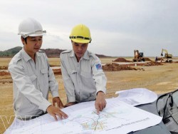 Ký hợp đồng thầu phụ thi công Nhà máy lọc dầu Nghi Sơn