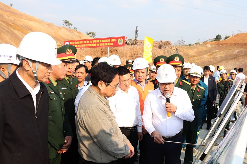 Thủ tướng kiểm tra công trường dự án Thủy điện Hòa Bình (mở rộng)
