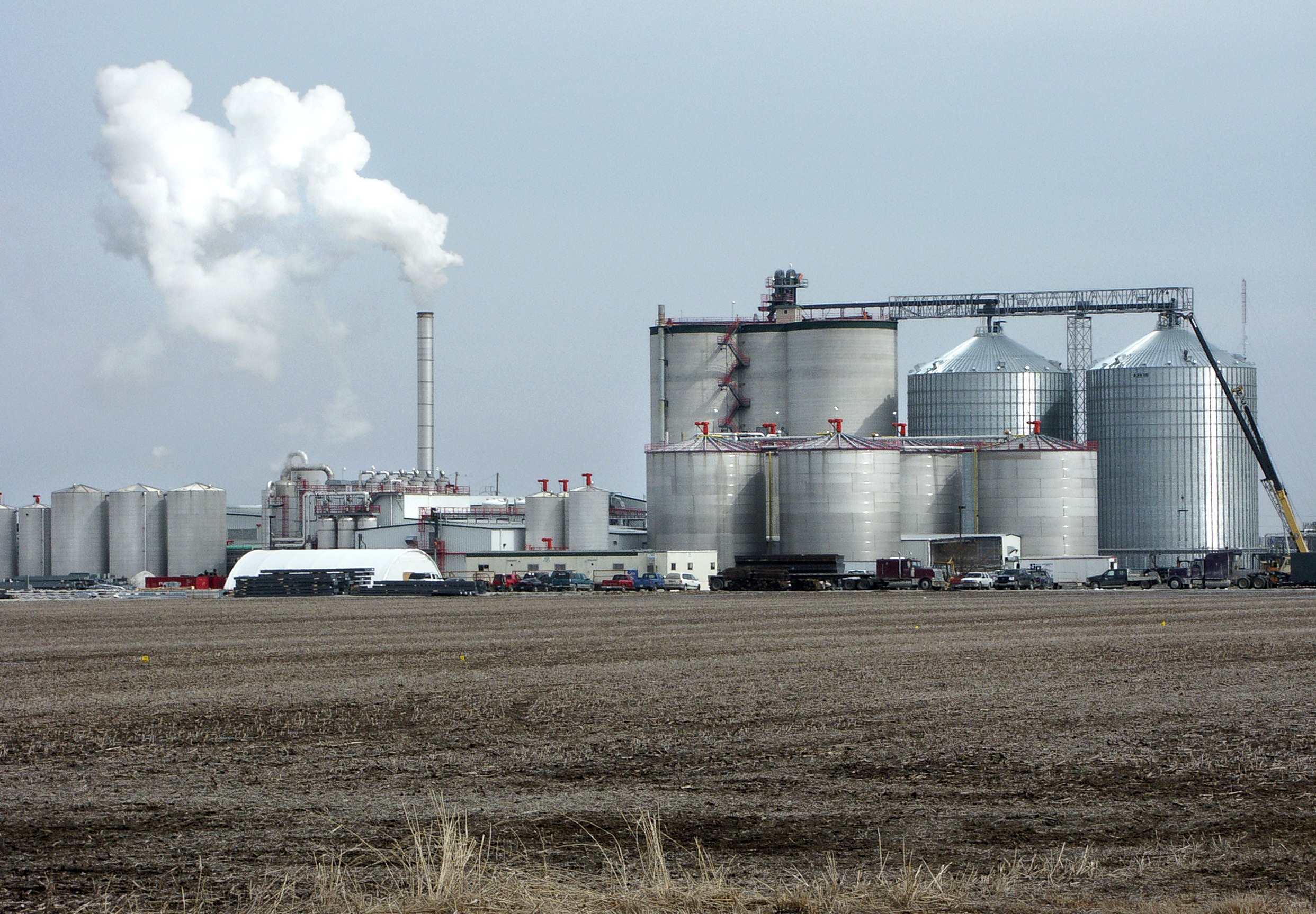 Nhà máy Bio-Ethanol Dung Quất trước ngày vận hành thương mại