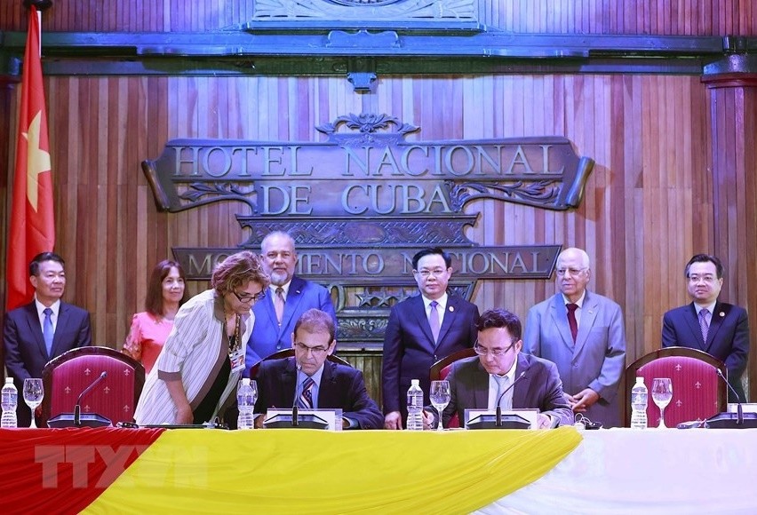 Liên minh Điện lực Cuba và PECC 2 ký kết thỏa thuận hợp tác