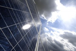 Kỷ lục thế giới mới về giá điện mặt trời