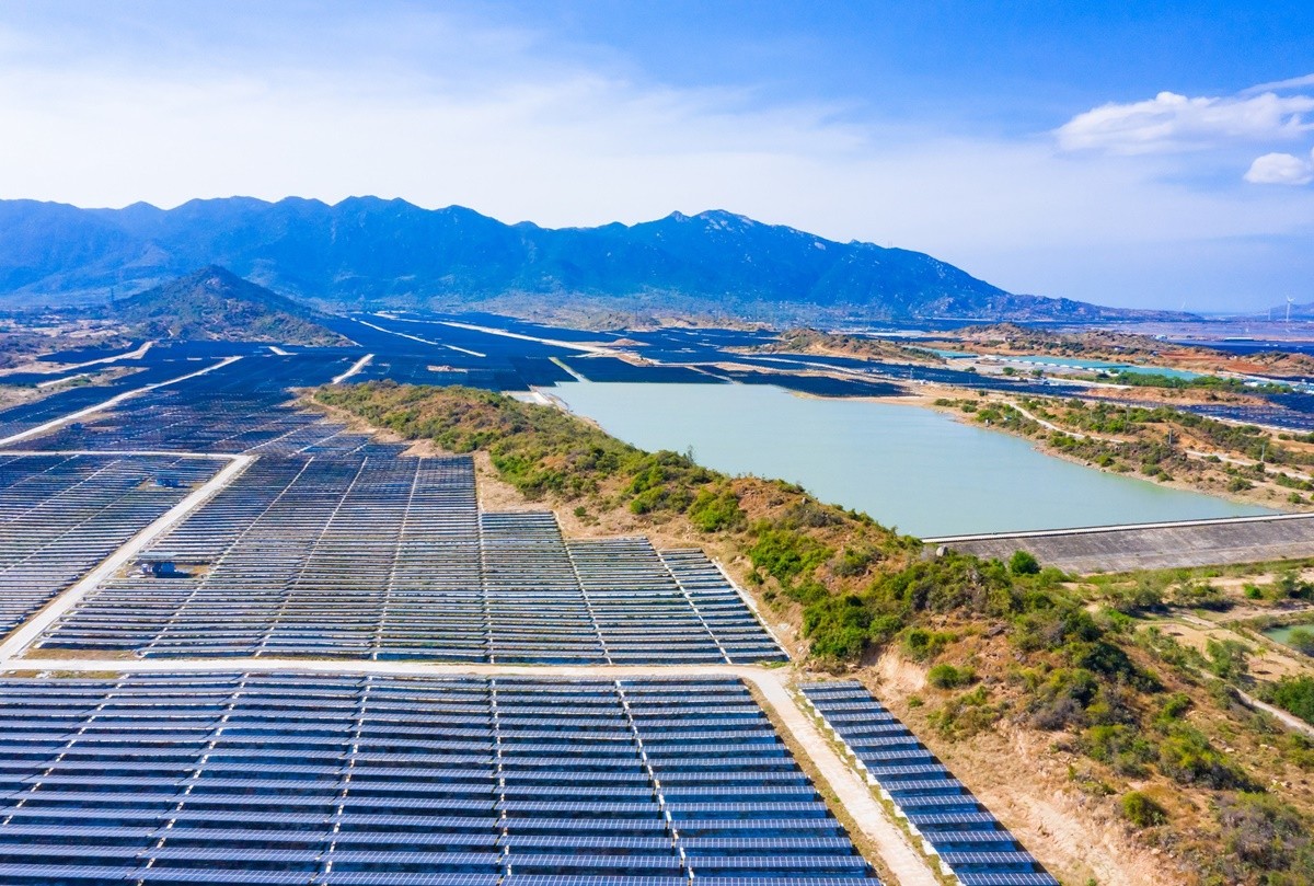 Điện mặt trời cho mục tiêu khử cacbon trên thế giới - Hiện trạng của Việt Nam