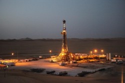 Chuẩn bị khai thác dòng dầu đầu tiên tại Algeria