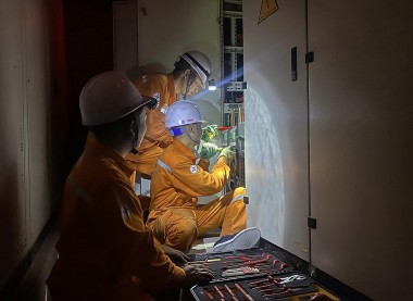 EVN giải thích lý do thua lỗ, nhưng công ty con có tiền gửi ngân hàng