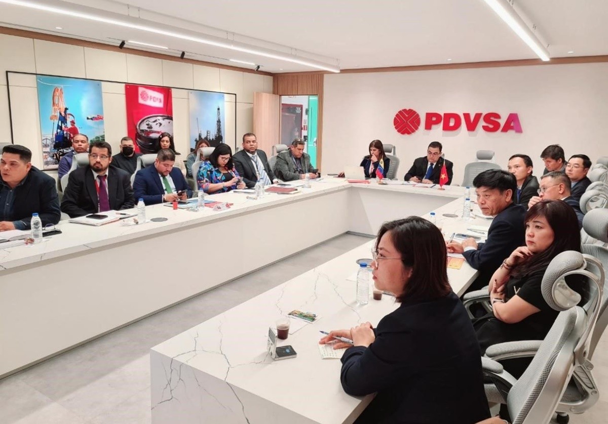 Bộ Dầu Venezuela và PVN, PVEP bàn định hướng cho dự án dầu khí Junin 2