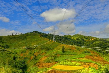 Lý do, sự cần thiết phải xuất, nhập khẩu điện của Việt Nam
