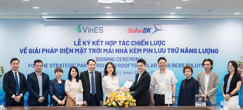 VinES, SolarBK khởi động giải pháp điện mặt trời mái nhà, kèm lưu trữ năng lượng