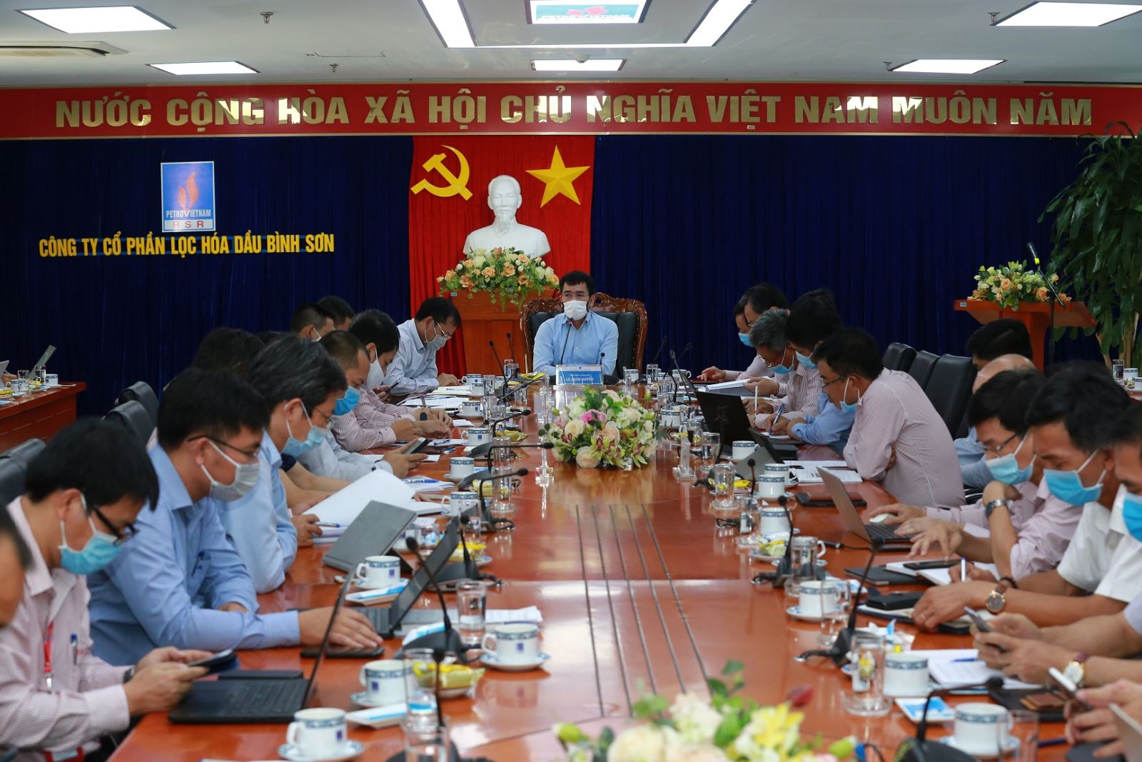 Phó tổng Giám đốc PVN Lê Xuân Huyên làm việc tại Lọc hóa dầu Bình Sơn