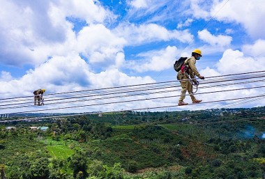 Tình trạng vận hành đường dây truyền tải điện Việt Nam hiện nay