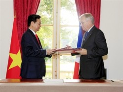 Pháp sẽ hỗ trợ Việt Nam về chương trình điện hạt nhân