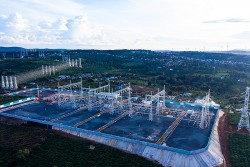 ‘Nút thắt’ trong đầu tư lưới truyền tải tích hợp nguồn điện tái tạo ở Việt Nam