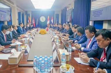 EVN và EDC bàn kế hoạch trao đổi năng lượng giữa Campuchia - Việt Nam