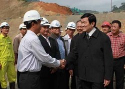 Chủ tịch nước thăm công trình thủy điện Lai Châu