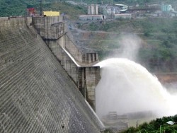 Phó Thủ tướng Hoàng Trung Hải yêu cầu tiếp tục xử lý đập thủy điện Sông Tranh 2