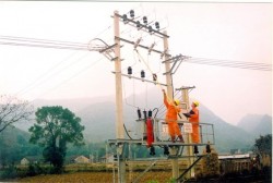 Hơn 611 tỷ đồng cho Dự án cấp điện thôn, bản chưa có điện tỉnh Yên Bái